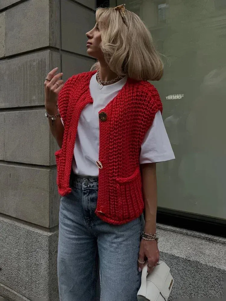Black Friday Sonicelife Fashion Sleeveless Knitted Cardigan Vests For Women Autumn New Short Sweater Button With Pockets Solid Color Knitted Top