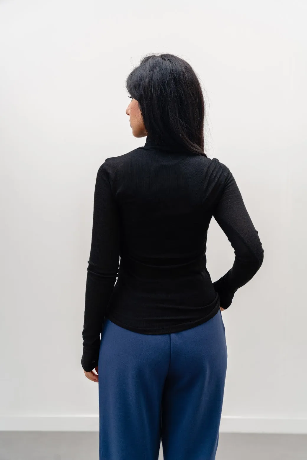 SHEER STRETCHY TOP