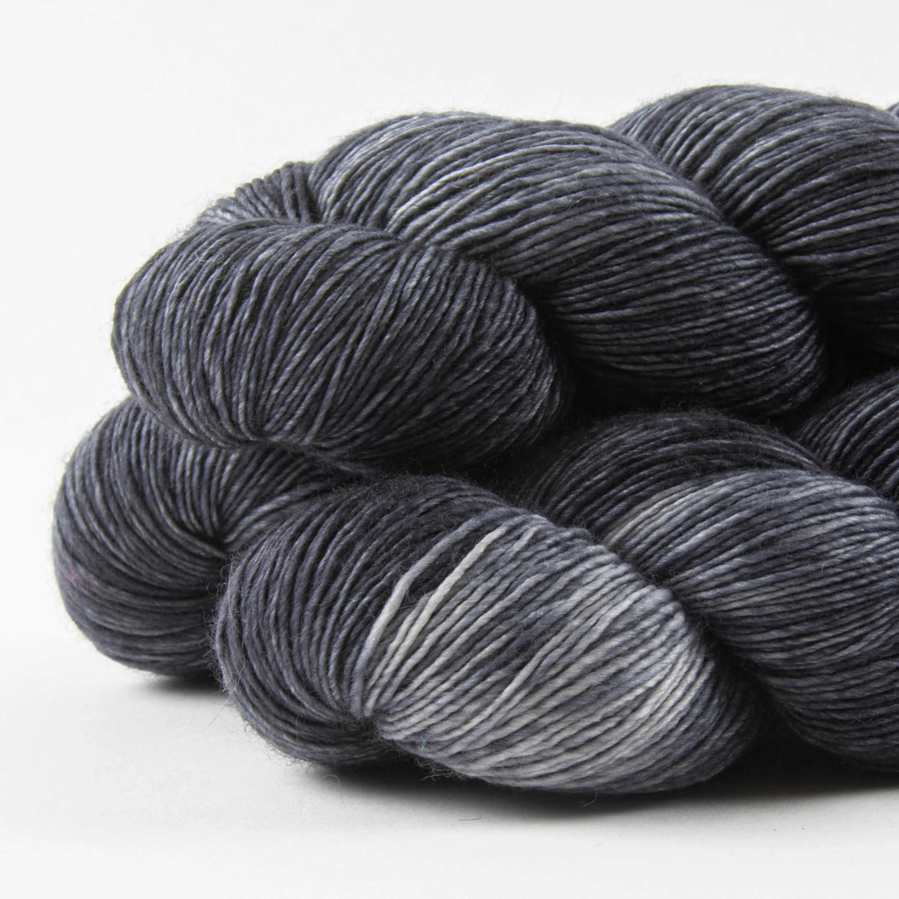 SYSLERIGET SINGLES - NOT THAT GREY